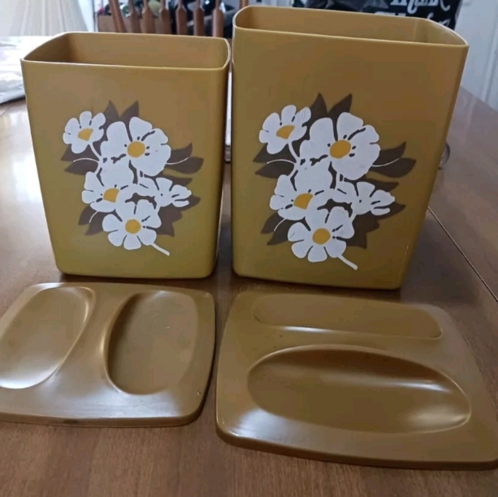 Kitchen Canisters Avocado Plastic Green Flower Pair MCM Sugar Flour
